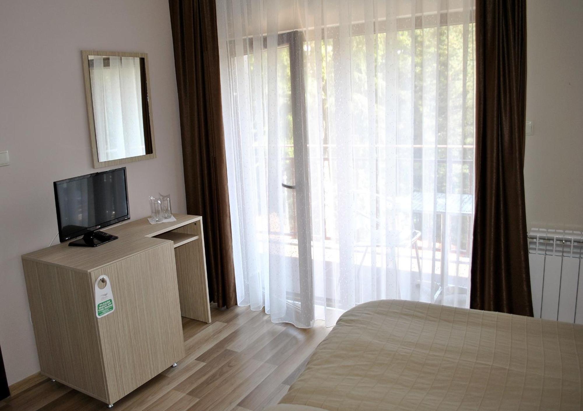 Ивелия Къща За Гости Dospat Zimmer foto