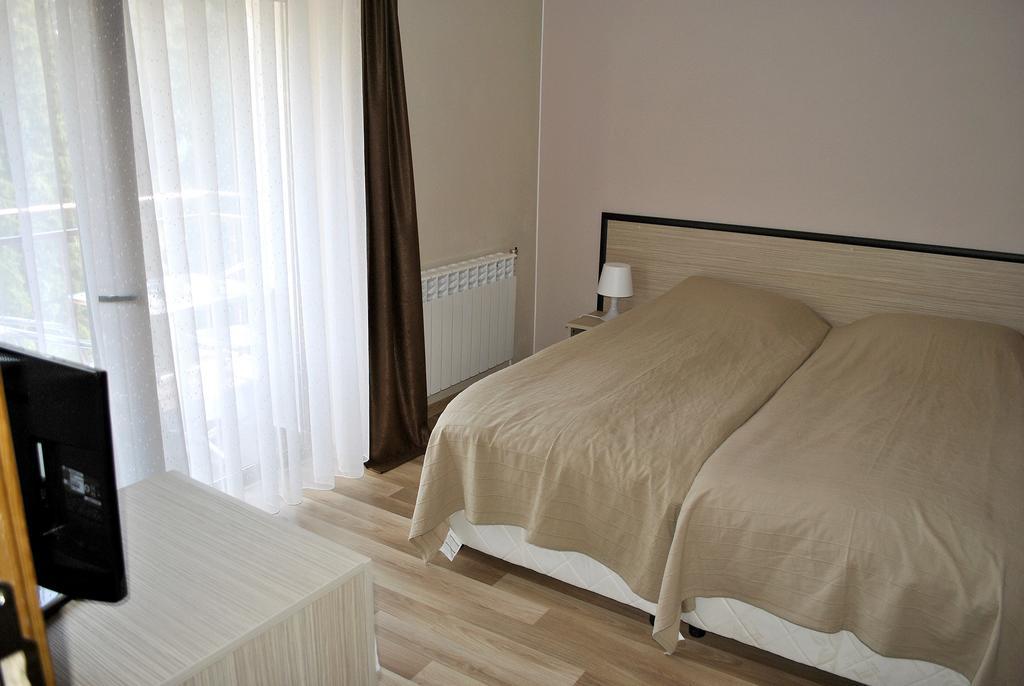 Ивелия Къща За Гости Dospat Zimmer foto
